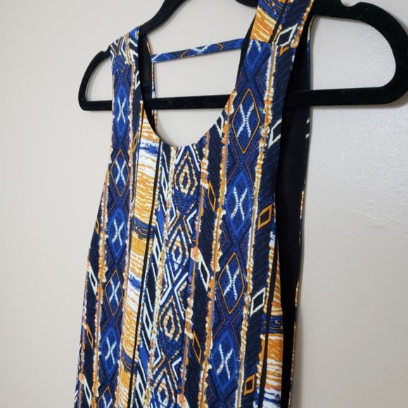 Sold Daniel Rainn Cross Back Tank - Picture 4 of 6